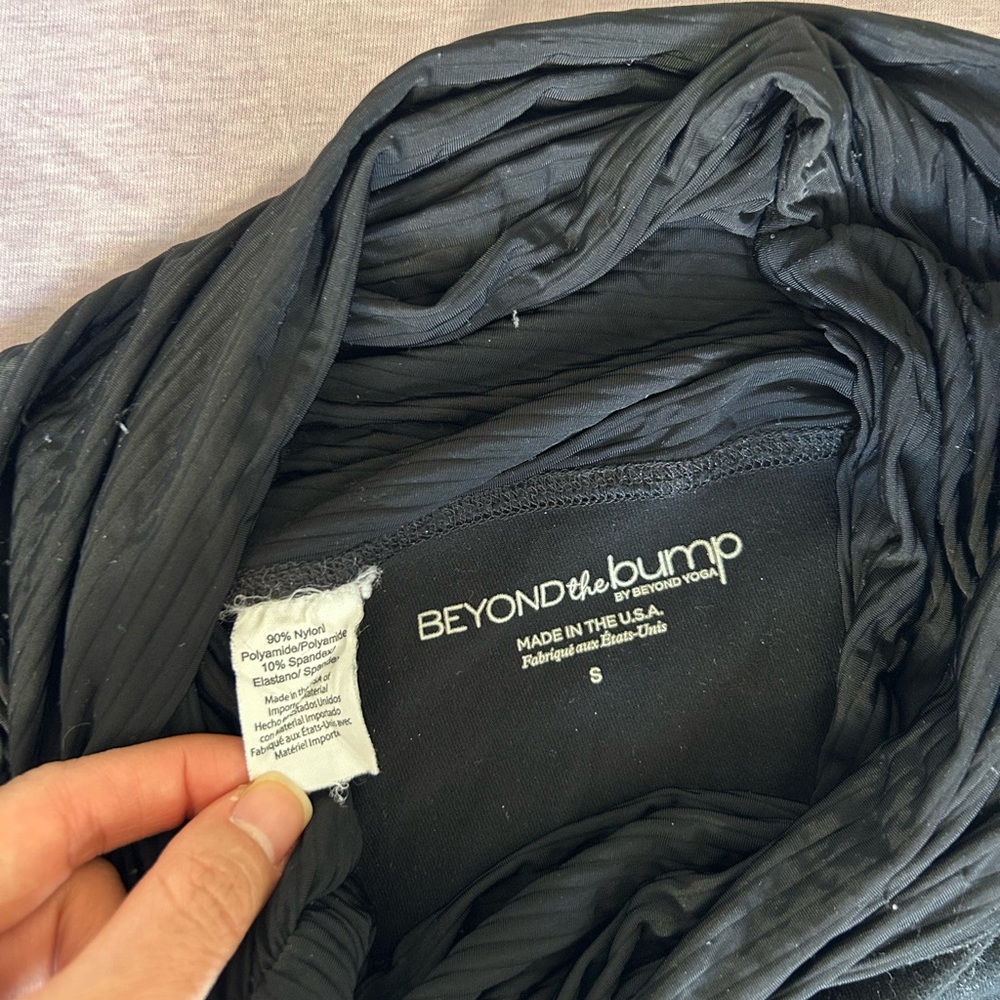 Beyond the Bump Black Maternity Leggings - Picture 5 of 7